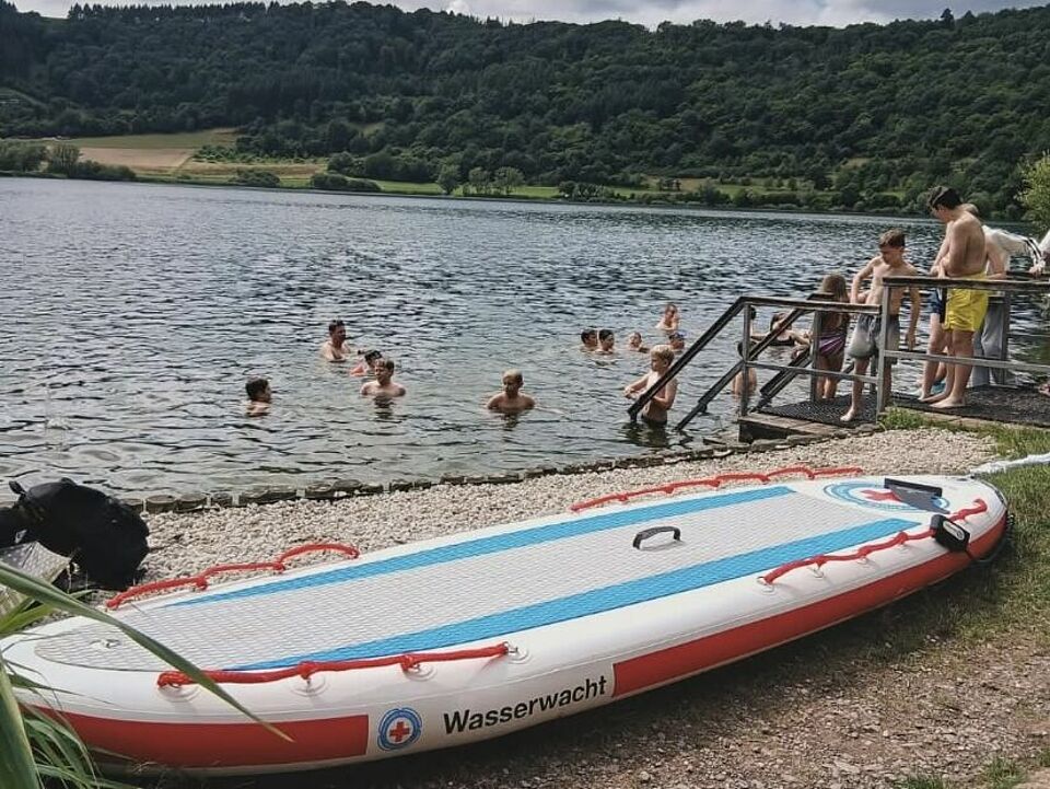 Sanitätsdwachdienst an den Eifelmaaren