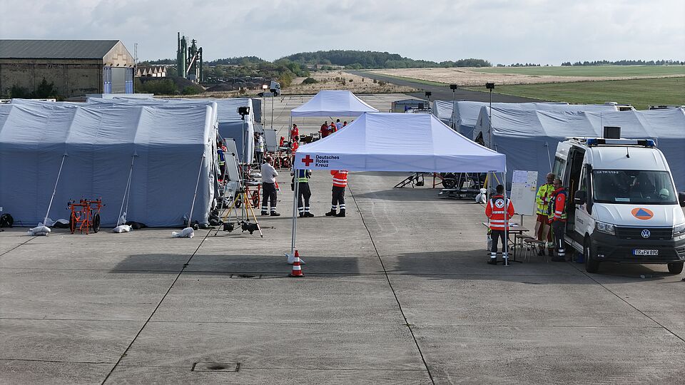 MTF 39 in Bitburg Von der Medical Taks Force (MTF) 39 autark aufgebauter Behandlungsplatz auf dem ehemaligen Flugplatz in Bitburg